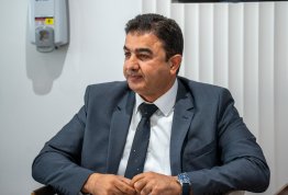 اتفاقية تعاون بين جامعة العين ومجموعة أبولونيا وسينيرجي الطبية