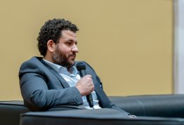 Lecture on the Future of Radio in the Era of Digital Transformation