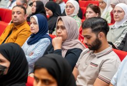 تكريم لائحة شرف الجامعة للفصل الثاني 2025-2026
